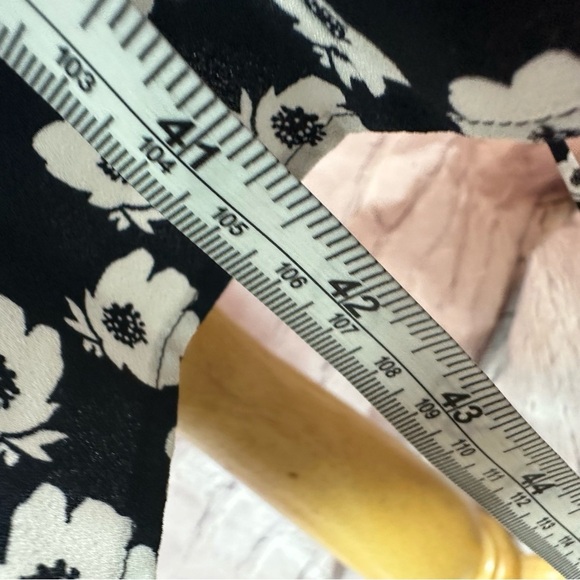 ann taylor navy White floral Wrap Midi Dress Flutter Cap Sleeves sz 6 - Picture 4 of 9